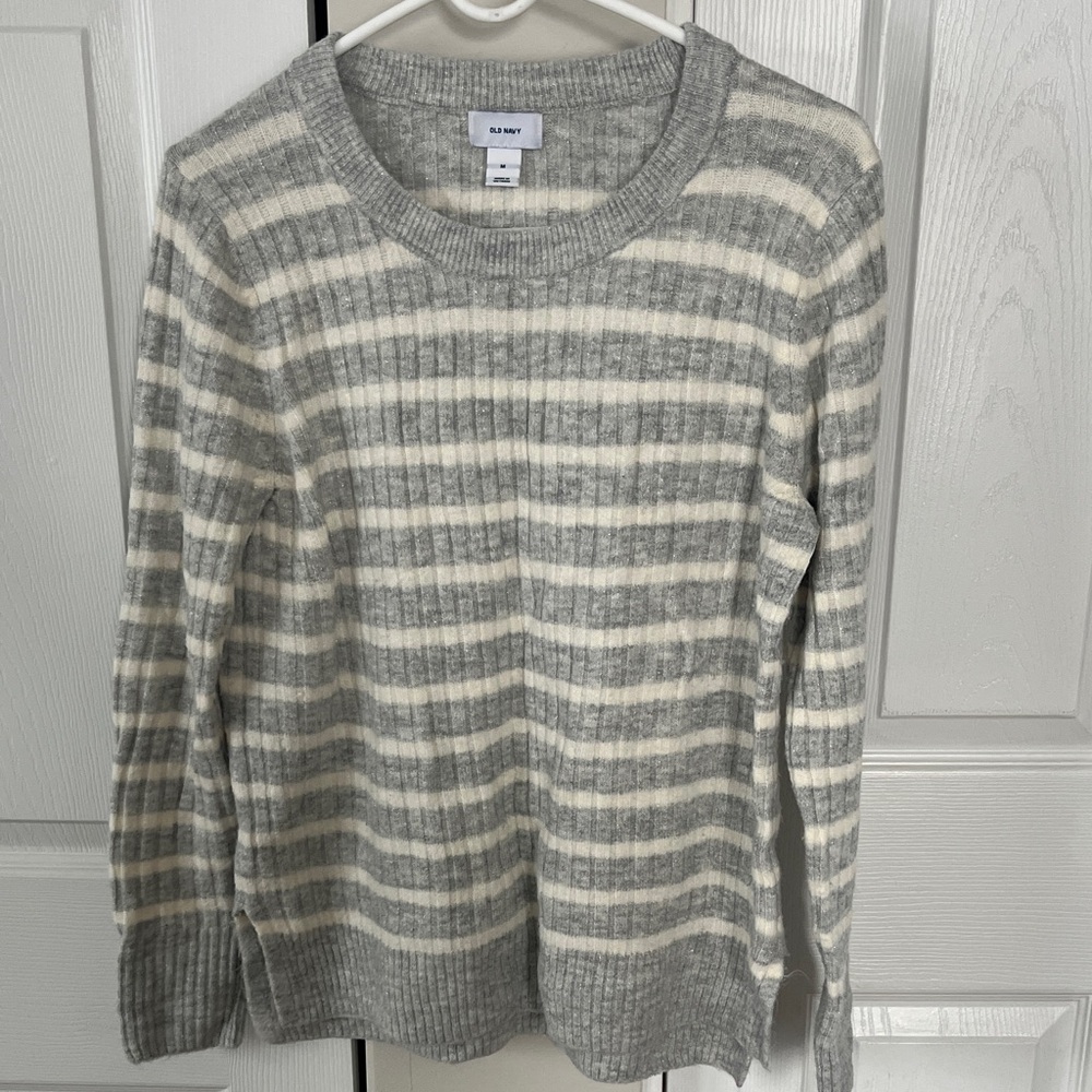 Old Navy Striped Crew Neck Sweater in Gray and Cream